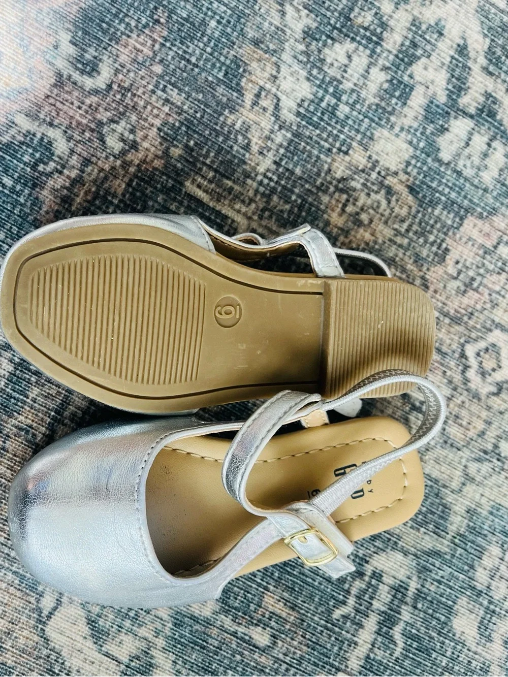 Toddler size 6 sliver  Mary Jane Dress Shoes by GAP